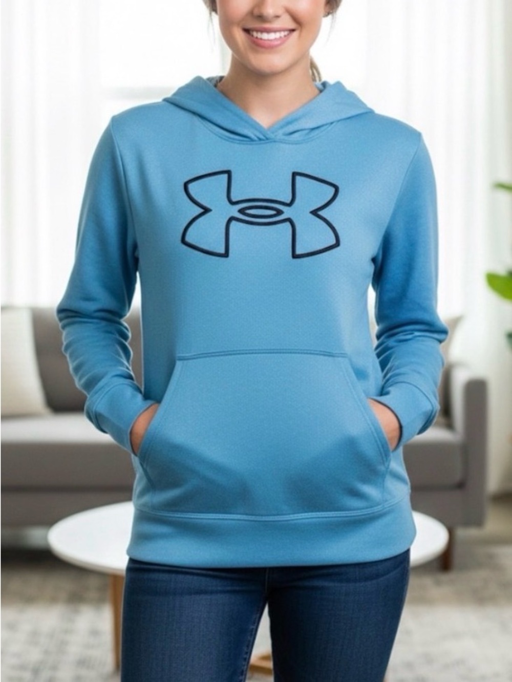 Under Armour Loose Fit Teal Hoodie with Black Logo Size Medium
